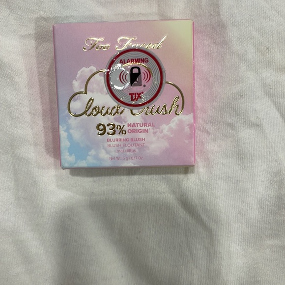 Too Faced Cloud Crush Blurring Blush - Picture 3 of 4